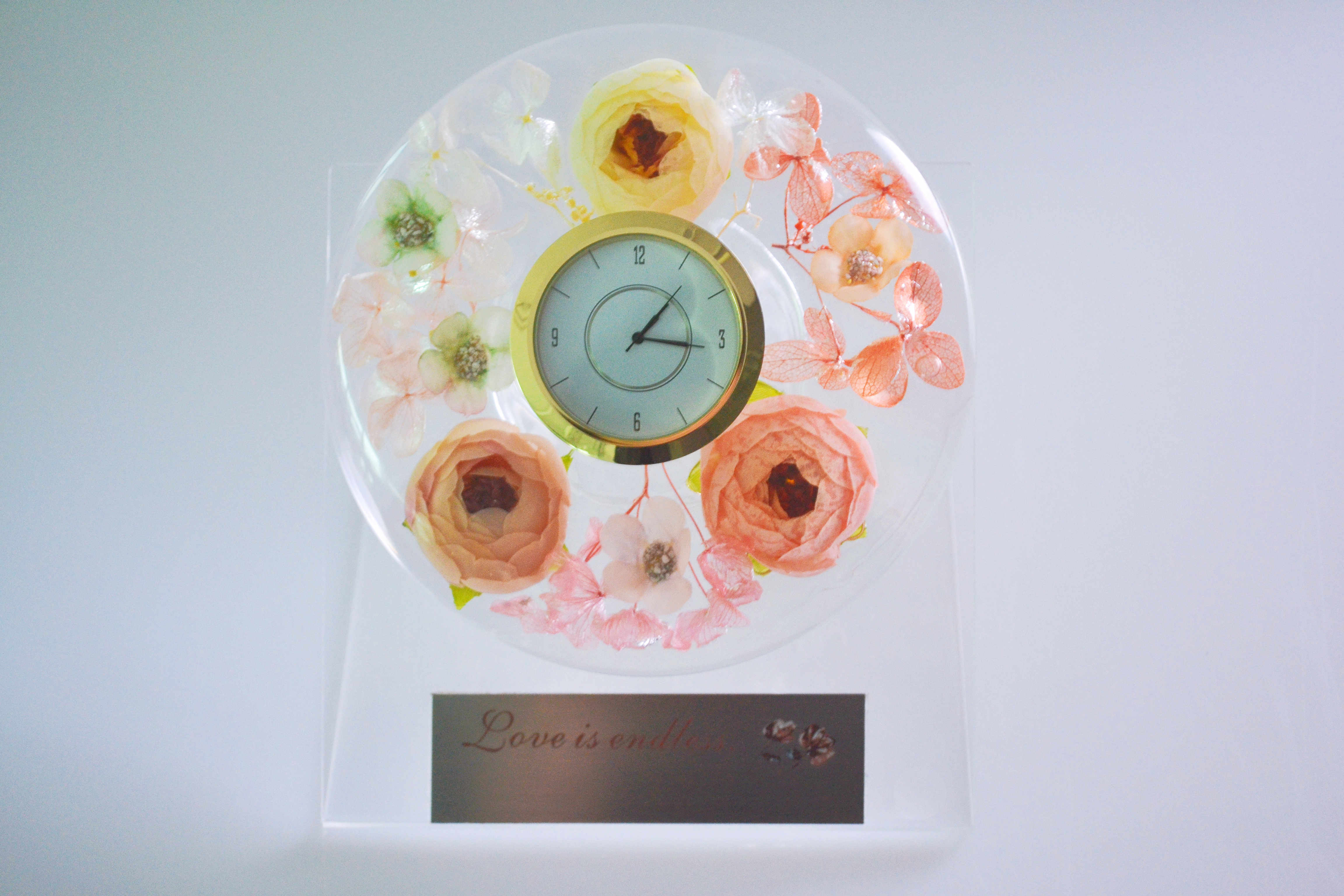 Business Gifts Desktop Deco. Glass Watch with Immortal Flower