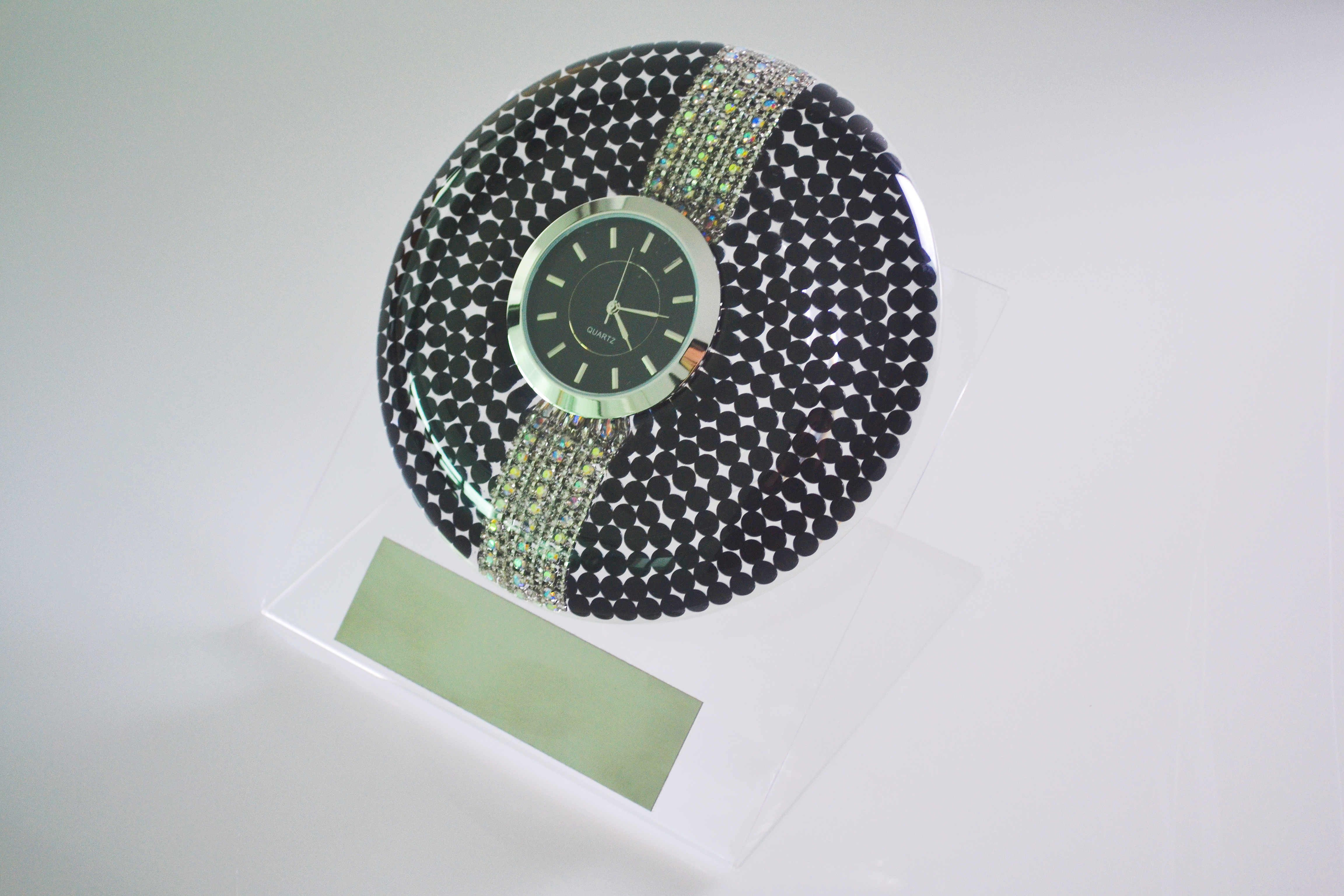 Diamond Deco. Black Pearl Design Watch Crafts with Acrylic Holder