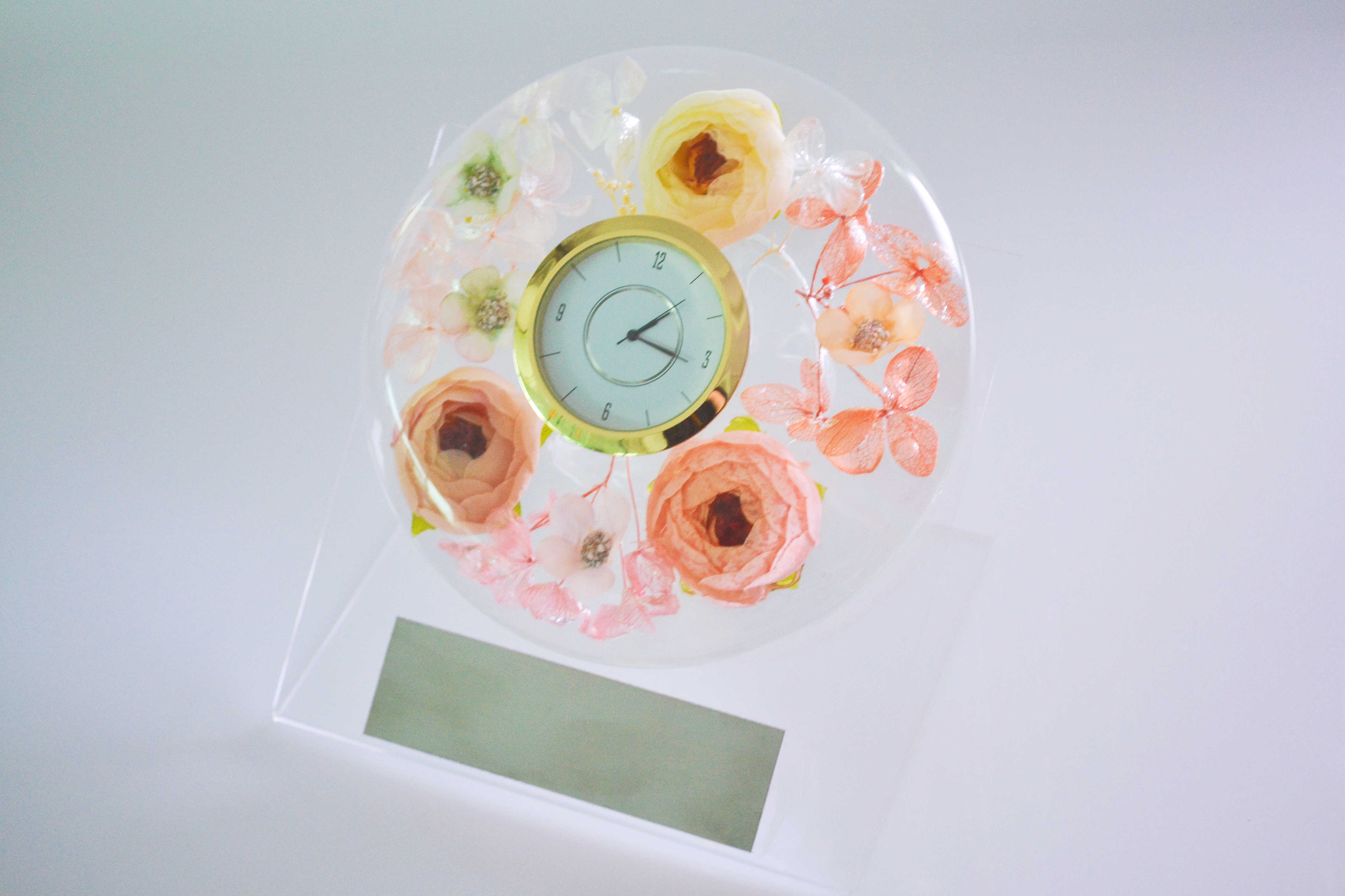 Business Gifts Desktop Deco. Glass Watch with Immortal Flower